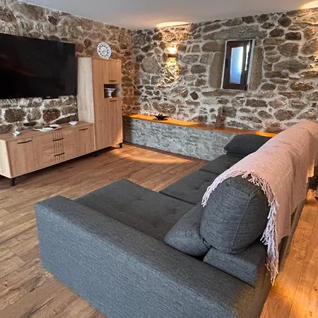 Casa Toubesa * Carballedo (Ourense)